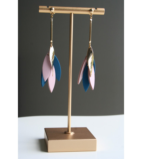 $productcomments_product->name